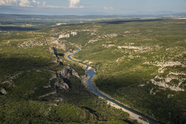 Vue aérienne sur le massif des Gorges du gardon