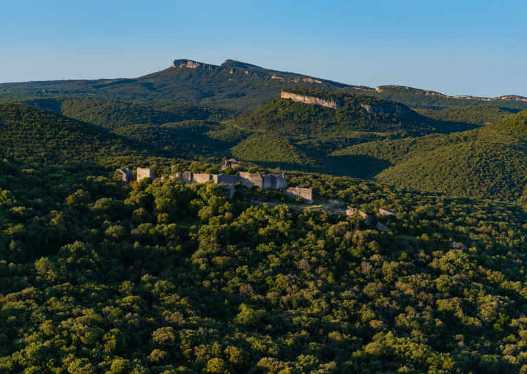 Vallée de la Cèze et château d’allègre les Fumades
