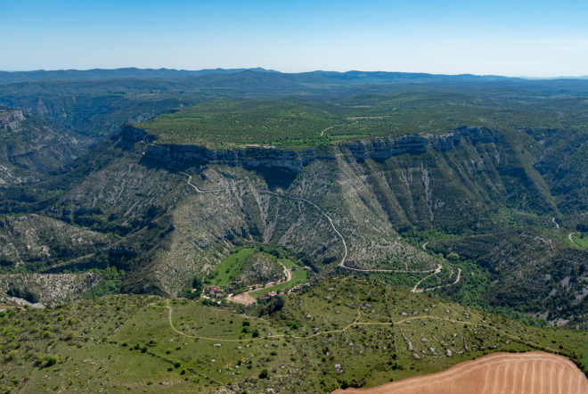 Vue aérienne sur les Causses et le Cirque de Navacelles