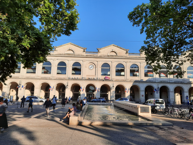 Esplanade et Gare de Nîmes
