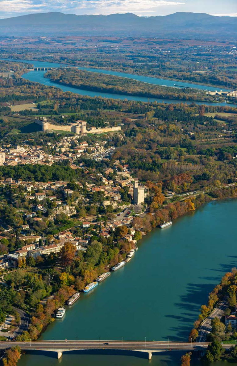 Villeneuve-lez-Avignon en bordure du Rhône