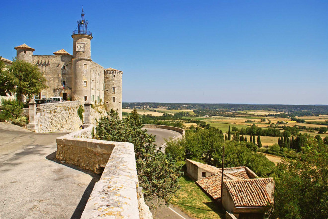 Vue sur le village de Lussan