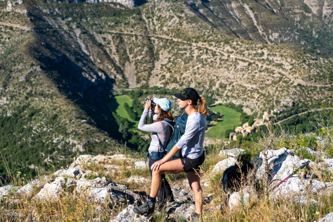 Randonneuses au Cirque de Navacelles