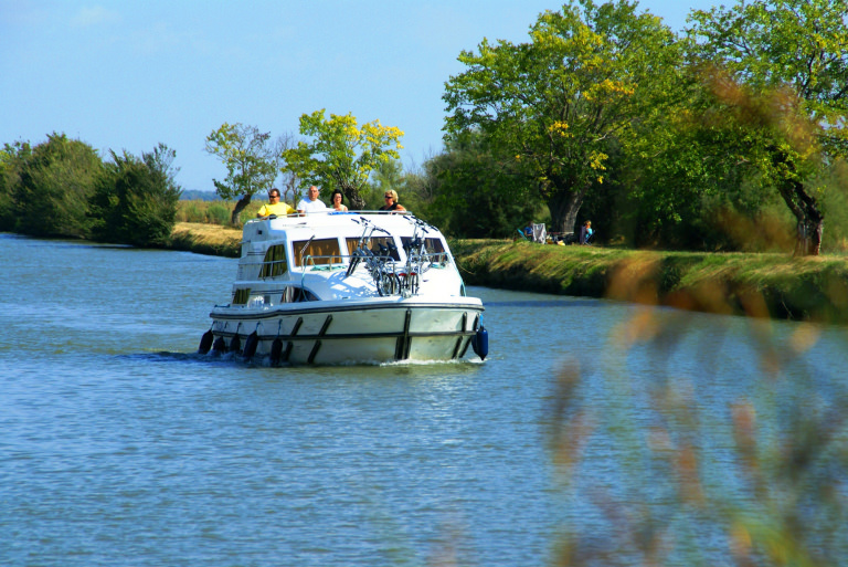 Balade en bateau sur le canal du Rhône à Sète